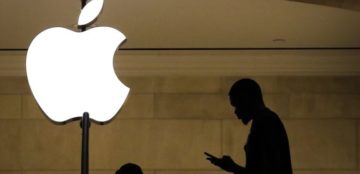 Apple hints at lower iPhone prices as sales fall